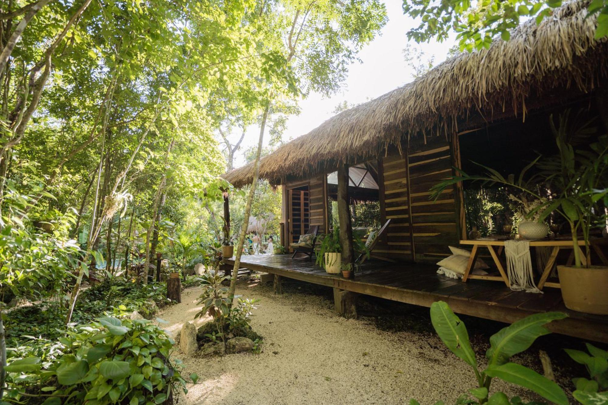 Madre Tierra Eco Habitat Guest House Puerto Morelos Exterior photo